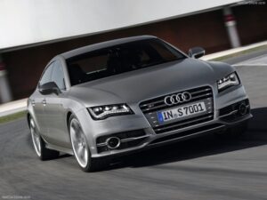 Ａｕｄｉ Ｓ７ Ｓｐｏｒｔｂａｃｋ （２０１３）